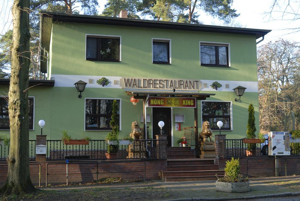 Waldrestaurant & Hotel Rangsdorf Exteriör bild